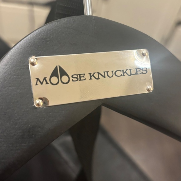 Moose Knuckles Women's Original Debbie Shearling Black Bomber Jacket small - Picture 7 of 8